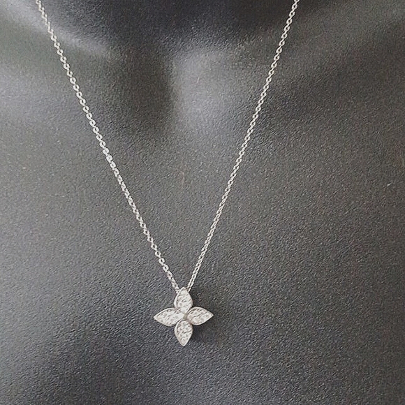 Platinum plated New! Designer inspired,lucky flower,cz,925 sterling,!18 in - Picture 2 of 4